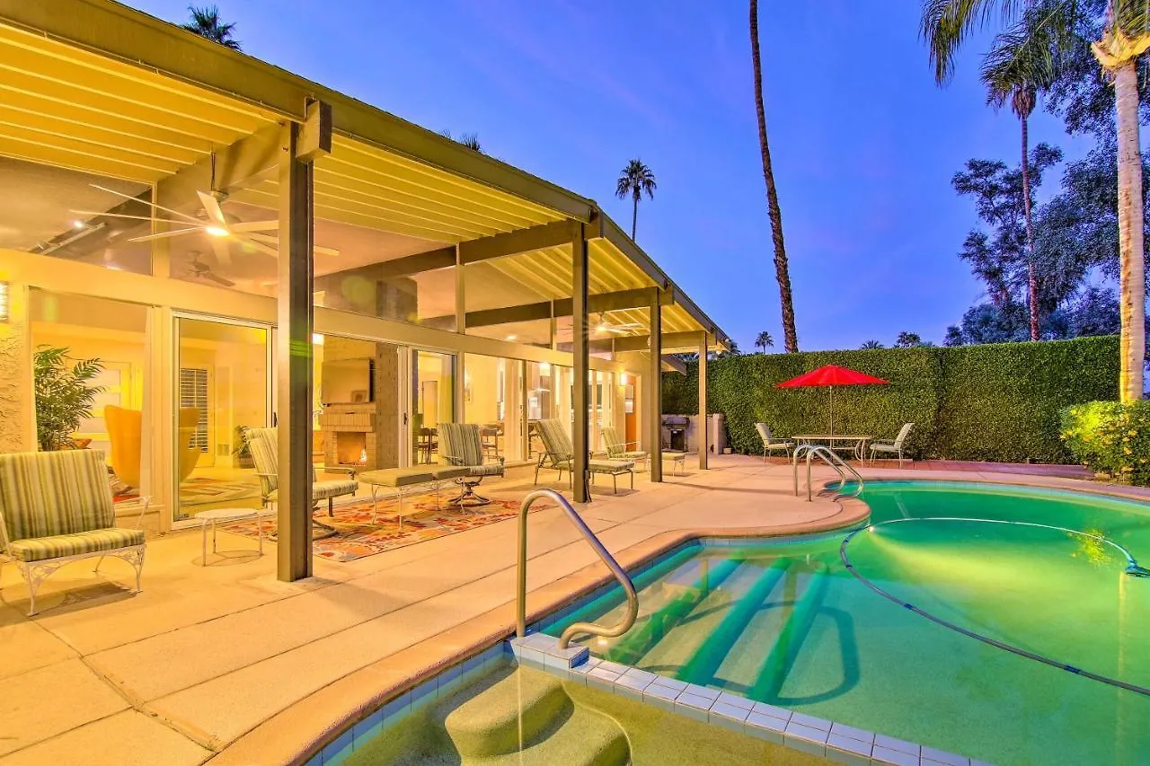 Palm Springs Oasis With Pool And Golf Course Views! 빌라 미국