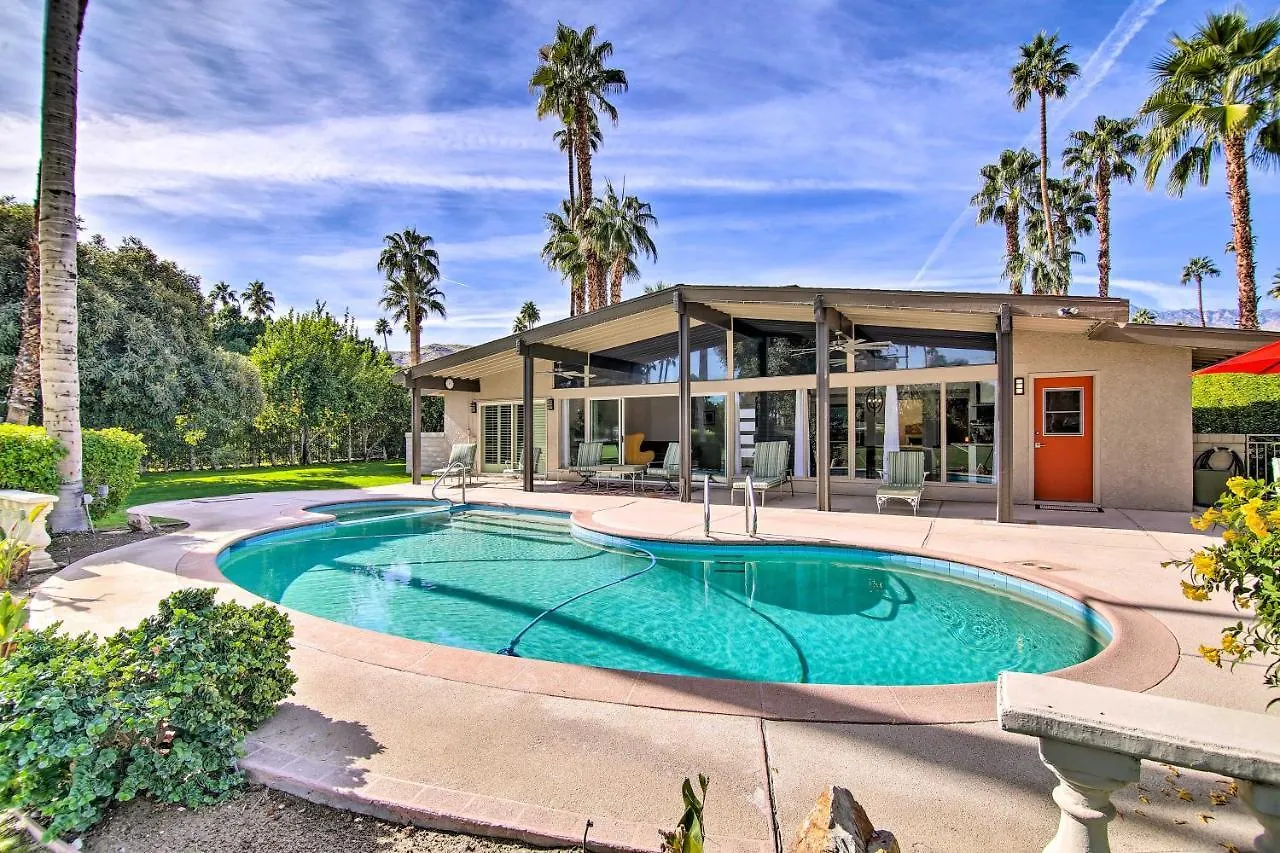Palm Springs Oasis With Pool And Golf Course Views! 빌라 미국